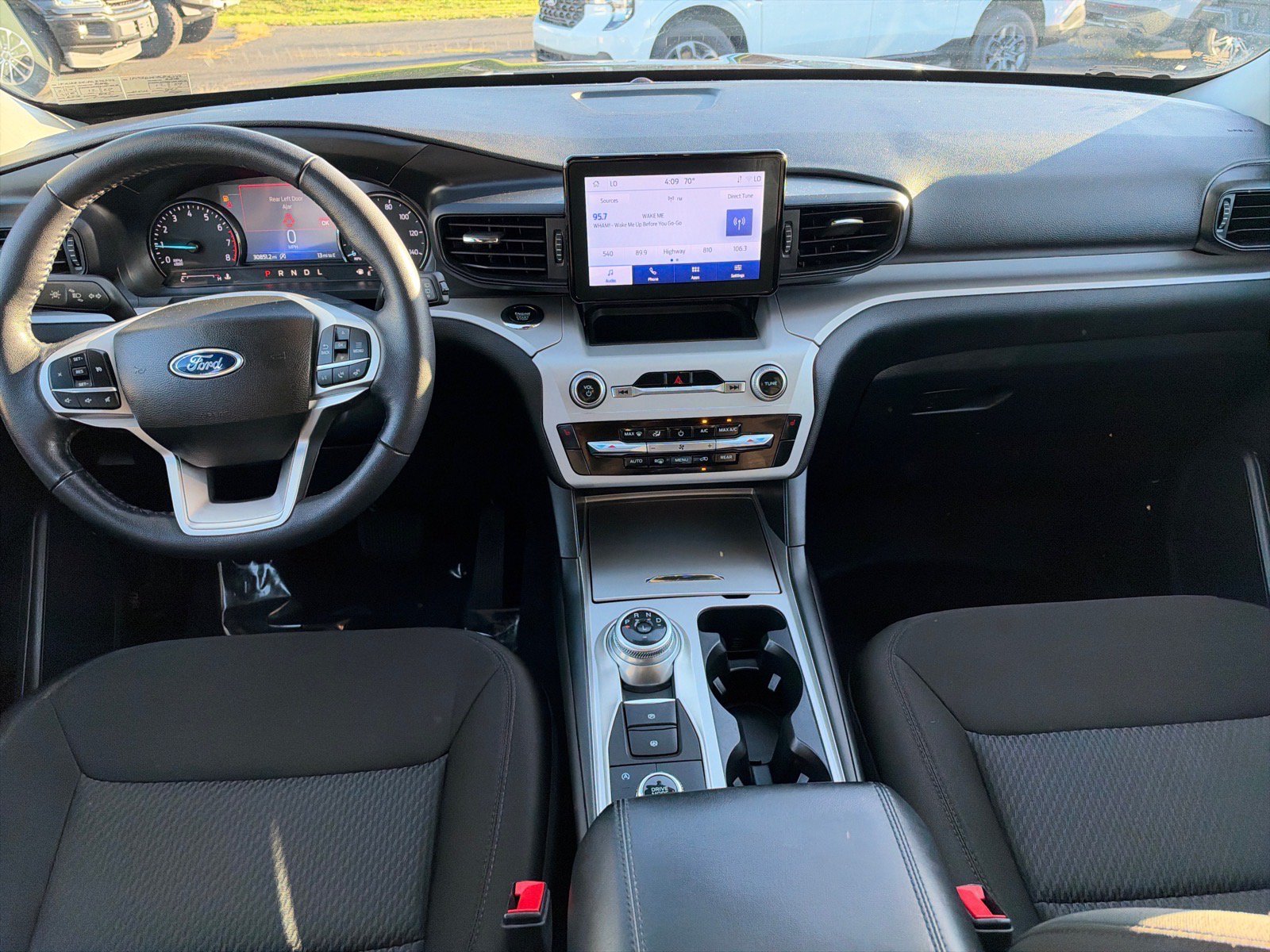 Certified 2023 Ford Explorer XLT AWD/4WD image 3
