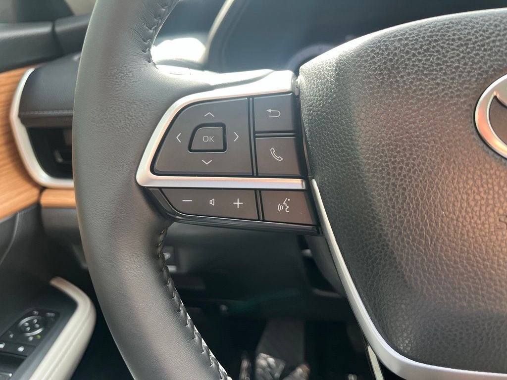 Used 2025 Toyota Grand Highlander FWD image 27