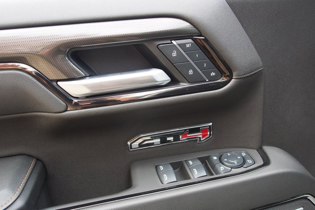 Used 2025 GMC Sierra 1500 AT4 w/ AT4 Premium Package image 20