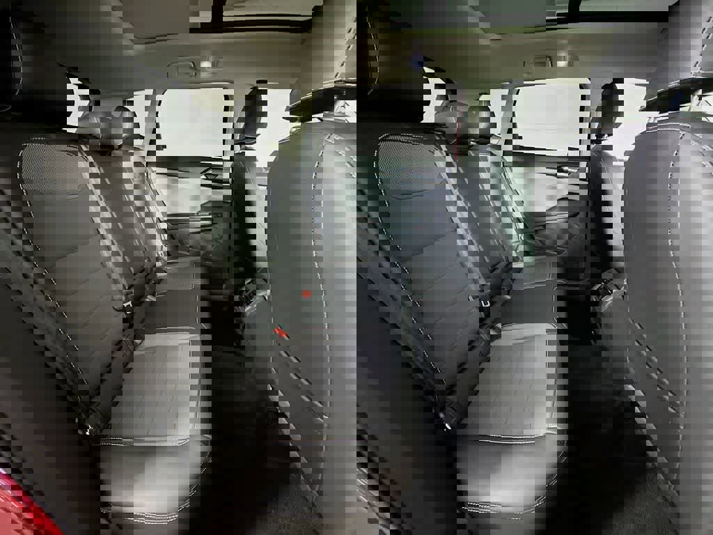 Used 2023 Volkswagen Taos SE w/ Panoramic Sunroof Package image 32