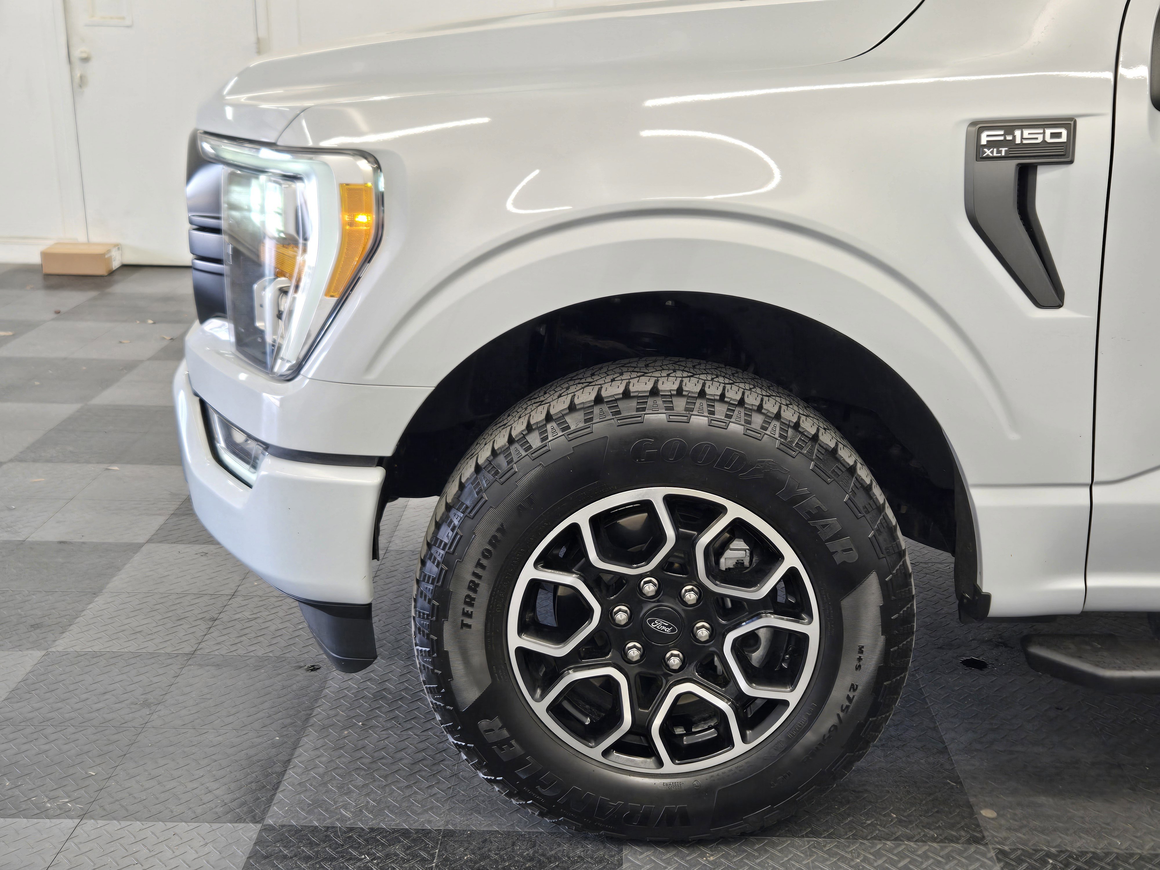 Certified 2022 Ford F150 XLT w/ Equipment Group 302A High image 9