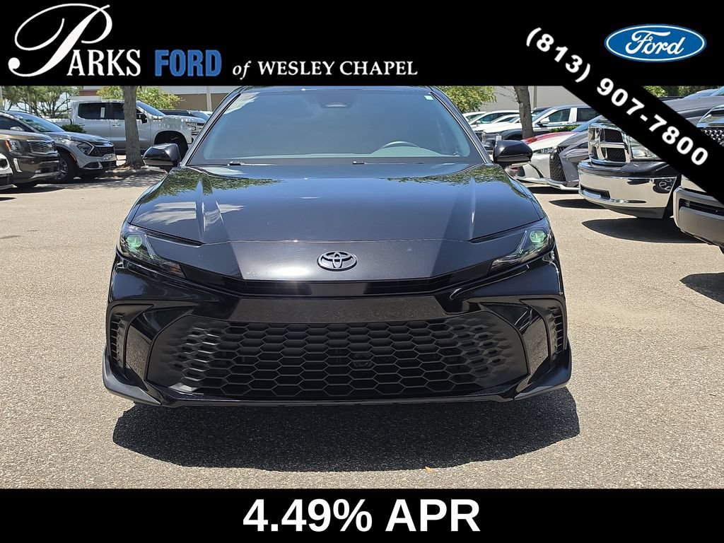 Used 2025 Toyota Camry SE FWD image 3