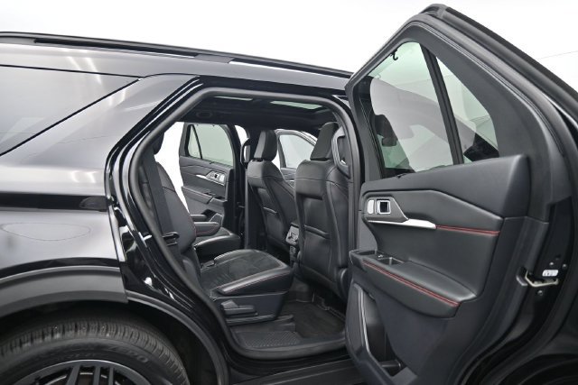 Certified 2025 Ford Explorer ST AWD/4WD image 21