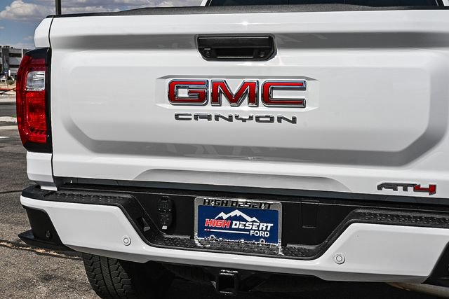 Used 2024 GMC Canyon AT4 w/ Technology Package AWD/4WD image 11