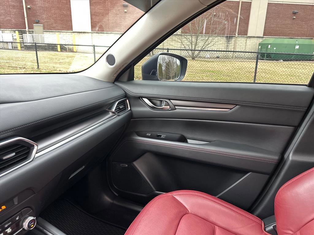 Used 2023 MAZDA CX-5 Carbon Edition image 20