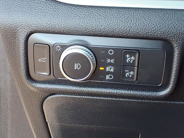 Certified 2020 Ford Explorer XLT w/ Equipment Group 202A RWD image 15