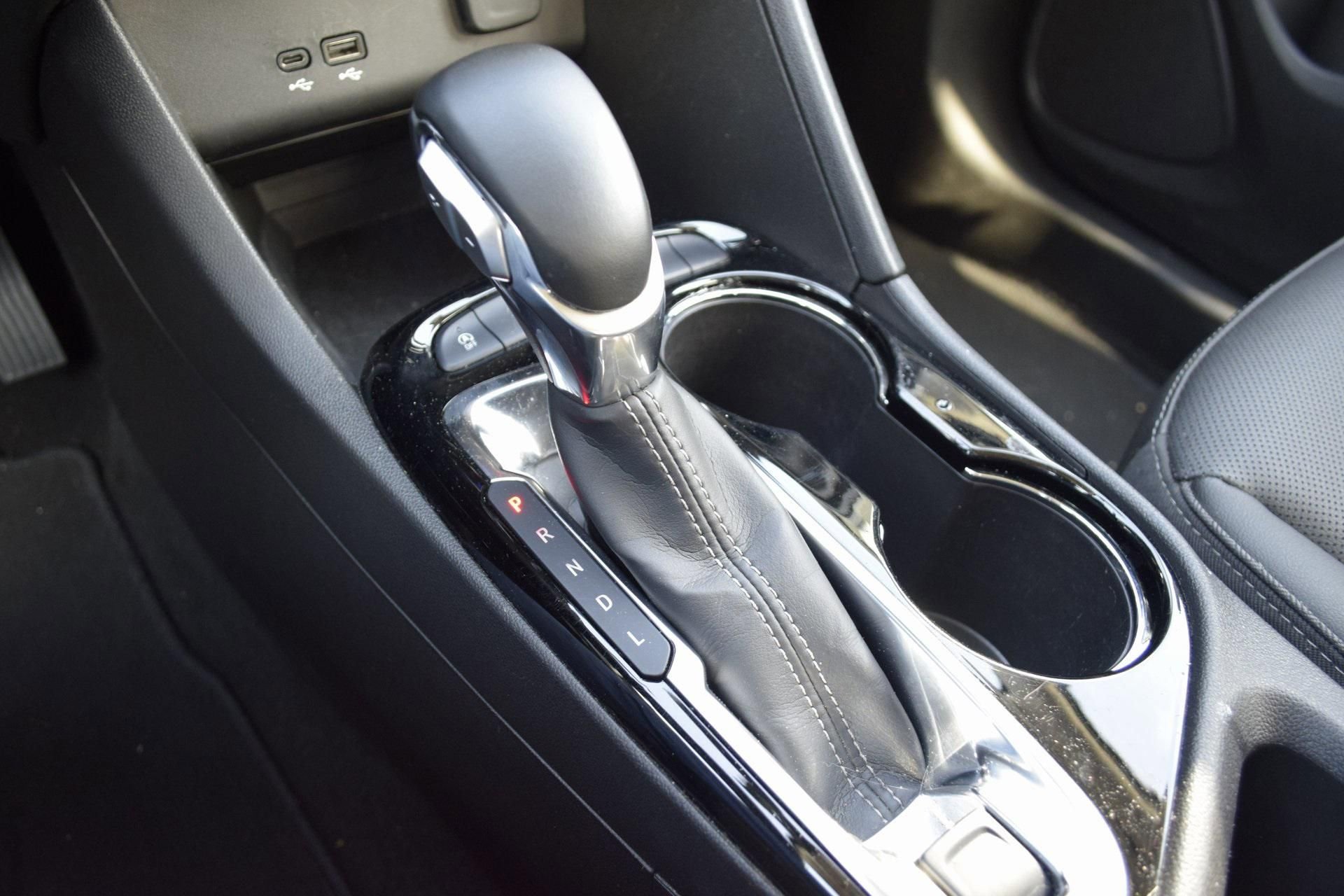 Used 2024 Buick Encore GX Sport Touring image 17