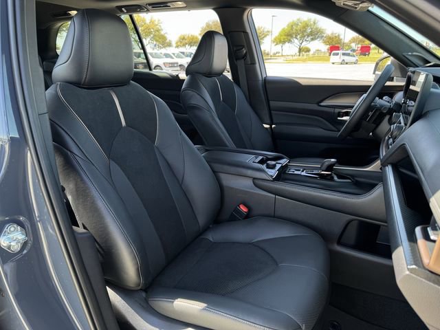 Used 2026 Toyota Grand Highlander MAX Platinum image 33