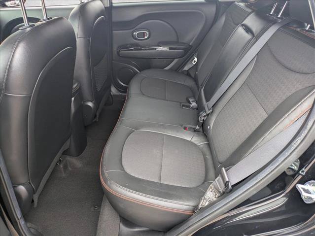 Used 2018 Kia Soul ! FWD image 16