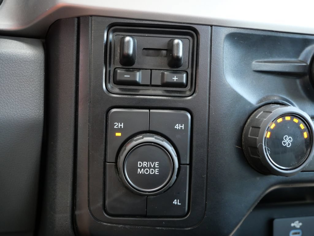 Certified 2024 Ford F350 XLT AWD/4WD image 30