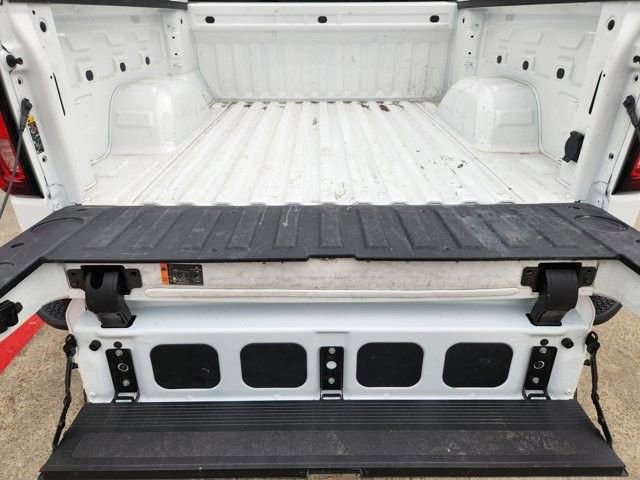 Used 2026 GMC Sierra 1500 SLT image 32