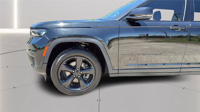 Used 2021 Jeep Grand Cherokee L Laredo AWD/4WD image 23