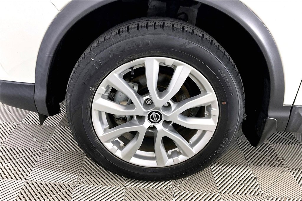 Used 2021 Nissan Rogue Sport S image 7