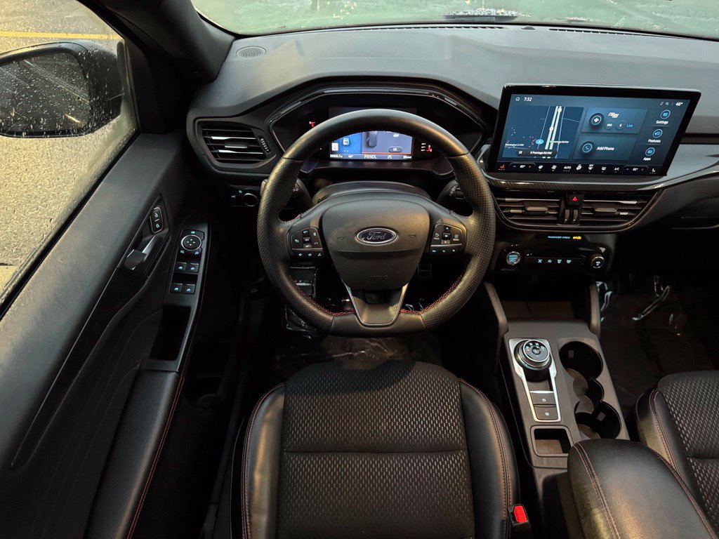 Certified 2024 Ford Escape ST-Line w/ Tech Pack #1 AWD/4WD image 11