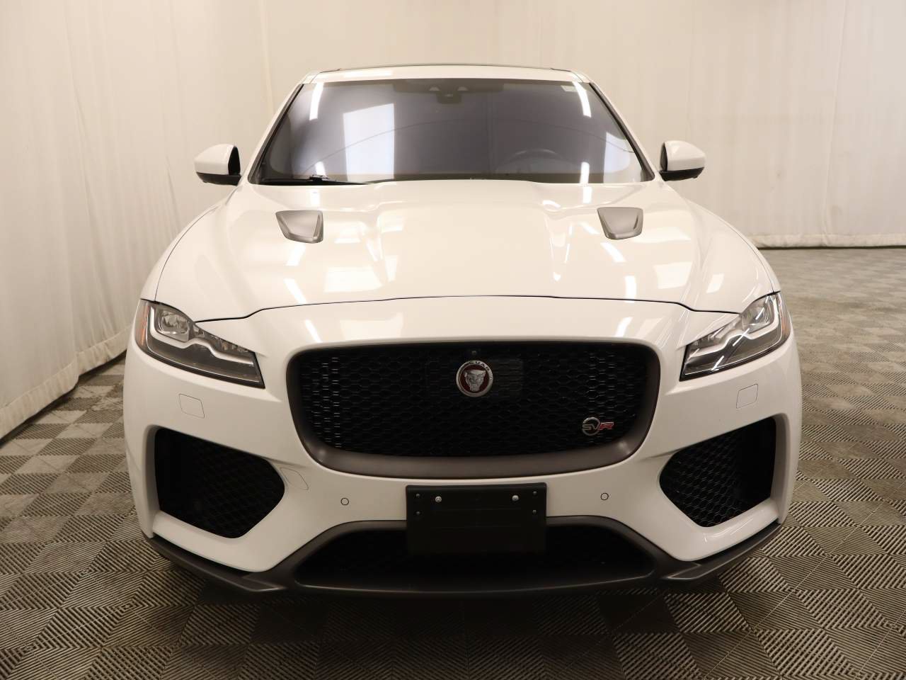 Used 2020 Jaguar F-PACE SVR AWD/4WD image 4