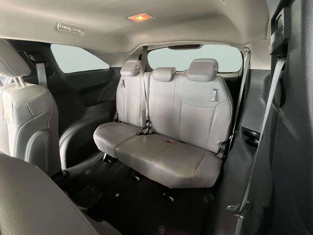 Used 2025 Toyota Sienna XLE FWD image 19