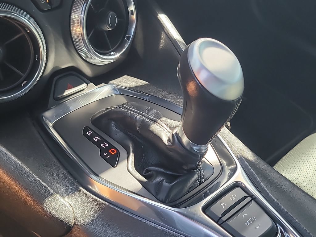 Used 2020 Chevrolet Camaro LT RWD image 20