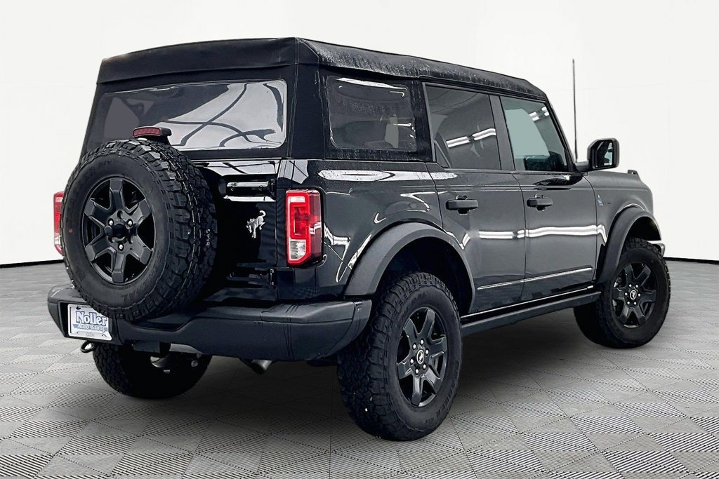 Certified 2024 Ford Bronco Black Diamond AWD/4WD image 2