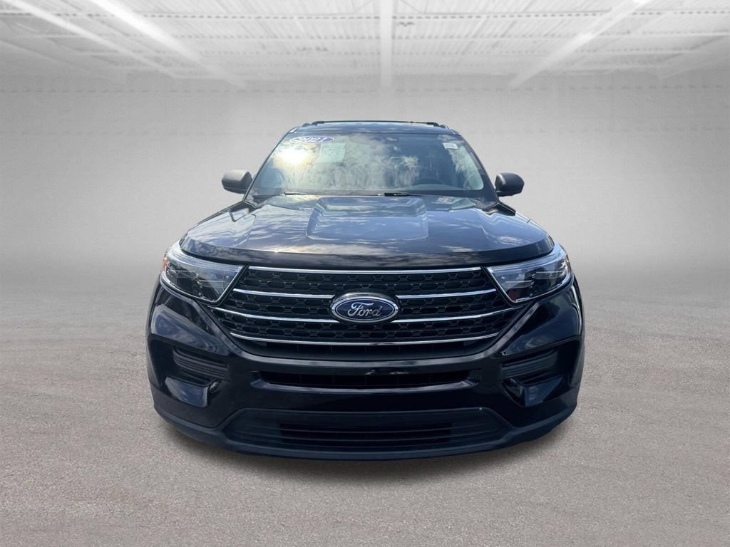 Certified 2021 Ford Explorer XLT RWD image 11