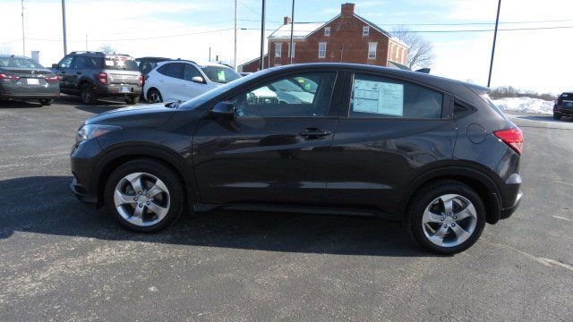 Used 2018 Honda HR-V LX image 2