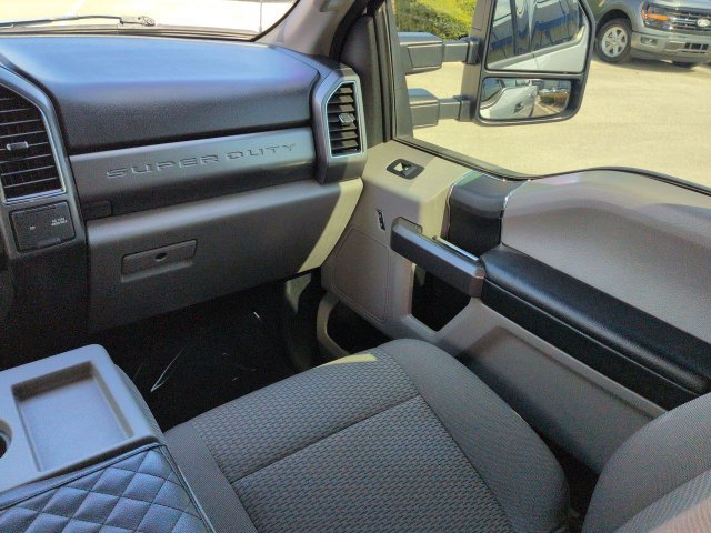 Certified 2019 Ford F250 XLT w/ XLT Value Package AWD/4WD image 17