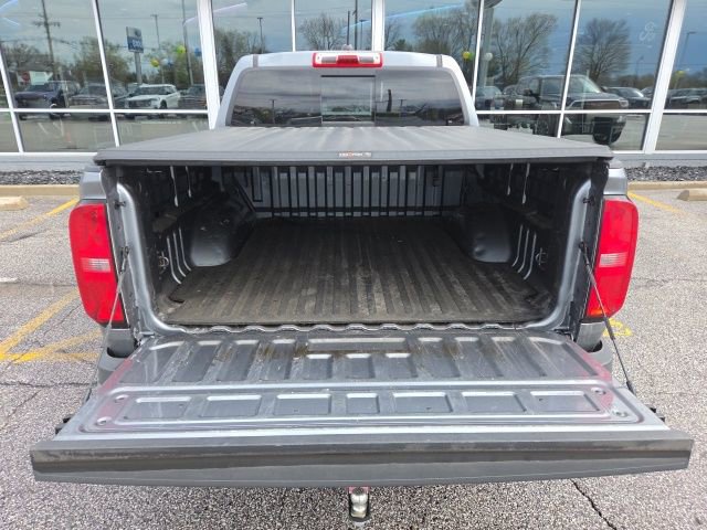 Used 2018 Chevrolet Colorado Z71 AWD/4WD image 2