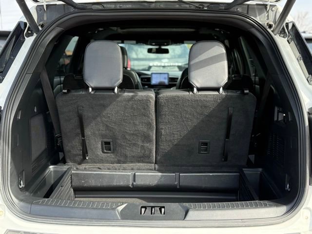 Certified 2024 Ford Explorer ST-Line w/ Class IV Trailer Tow Package image 24