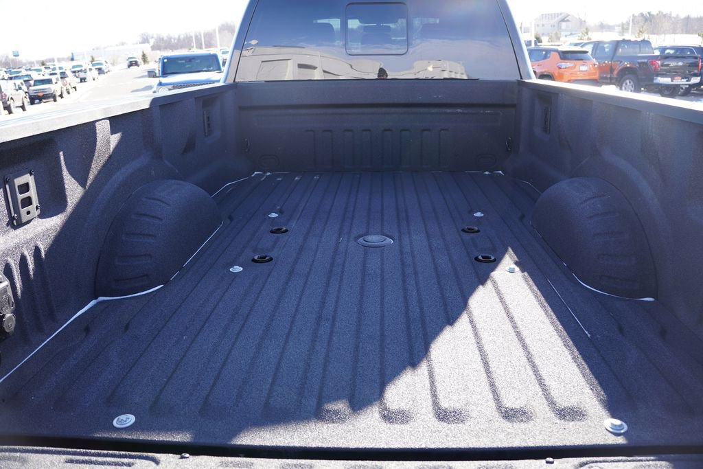 Certified 2025 Ford F450 Platinum w/ FX4 Off-Road Package image 23