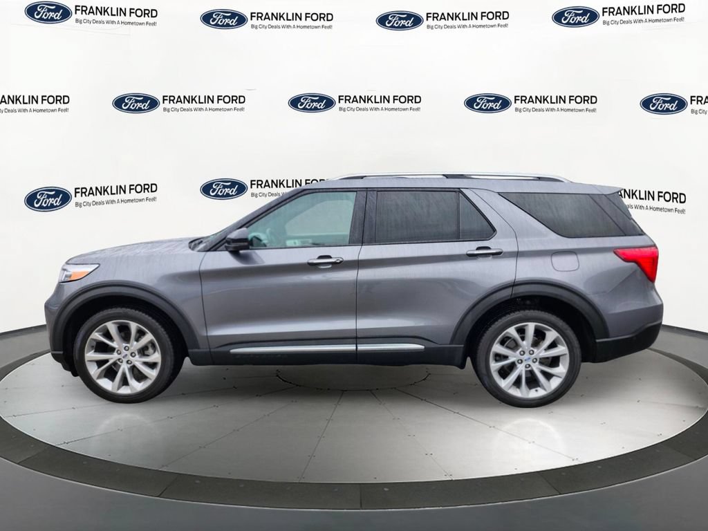 Certified 2022 Ford Explorer Platinum w/ Equipment Group 601A AWD/4WD image 2