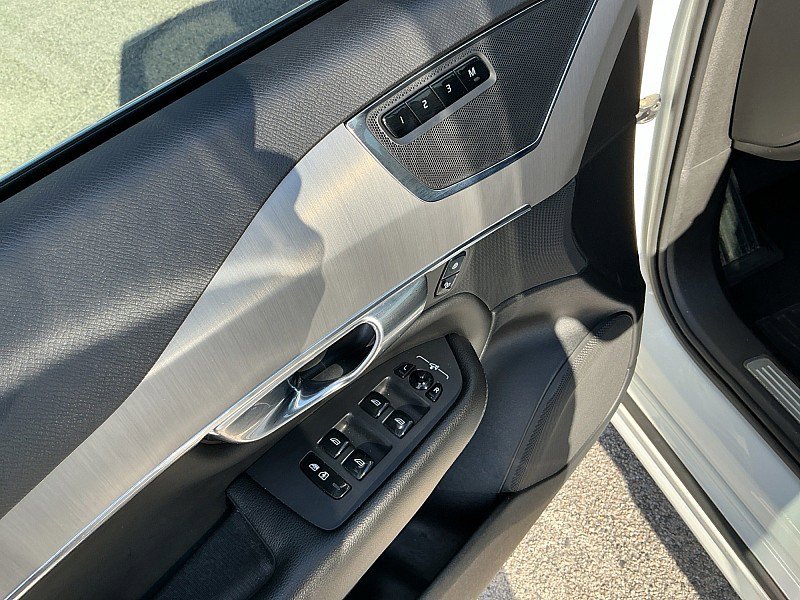 Used 2021 Volvo XC90 T5 Momentum w/ Advanced Package image 23