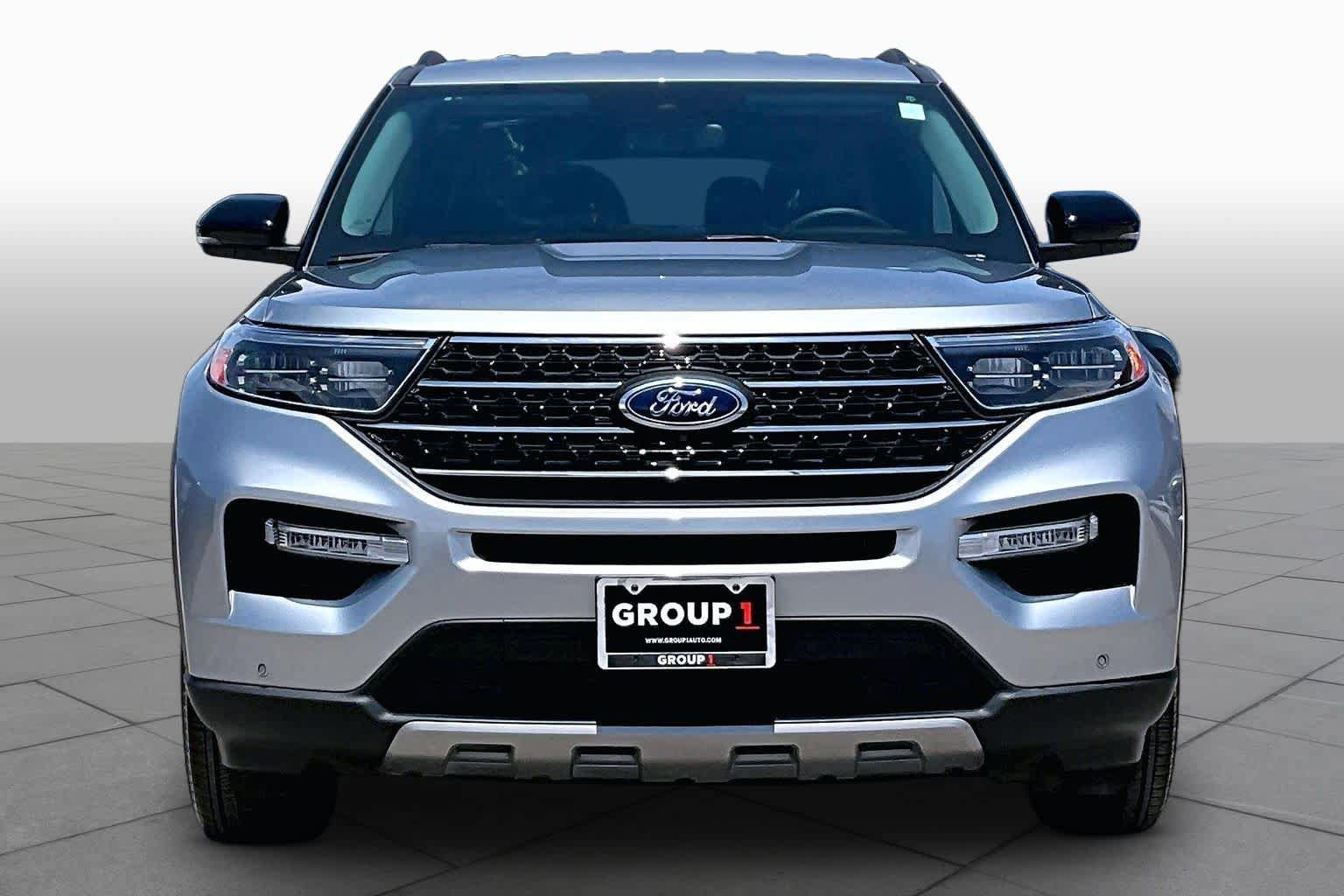 Certified 2024 Ford Explorer XLT w/ Equipment Group 202A RWD image 4