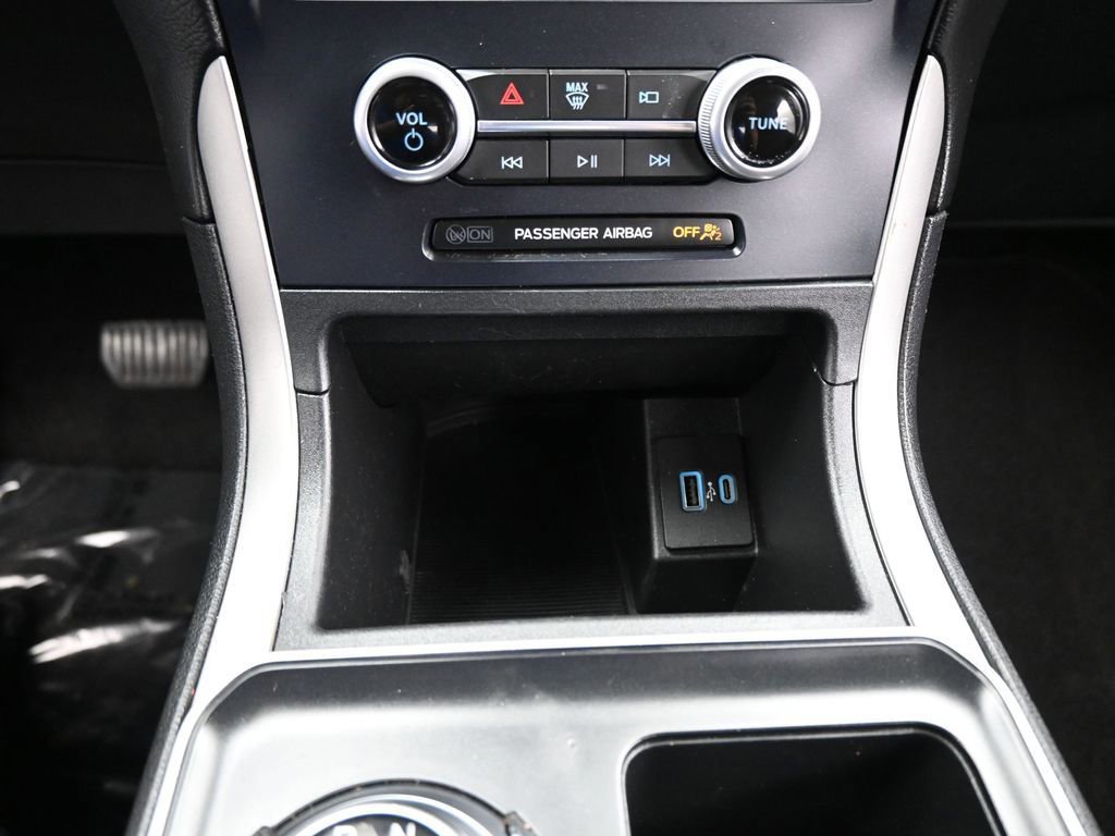 Certified 2022 Ford Edge SE w/ Black Appearance Package image 42