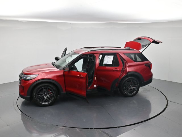 Certified 2025 Ford Explorer ST AWD/4WD image 53
