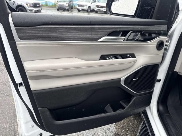 Used 2024 Jeep Wagoneer Series II w/ Flexible Seating Group AWD/4WD image 20