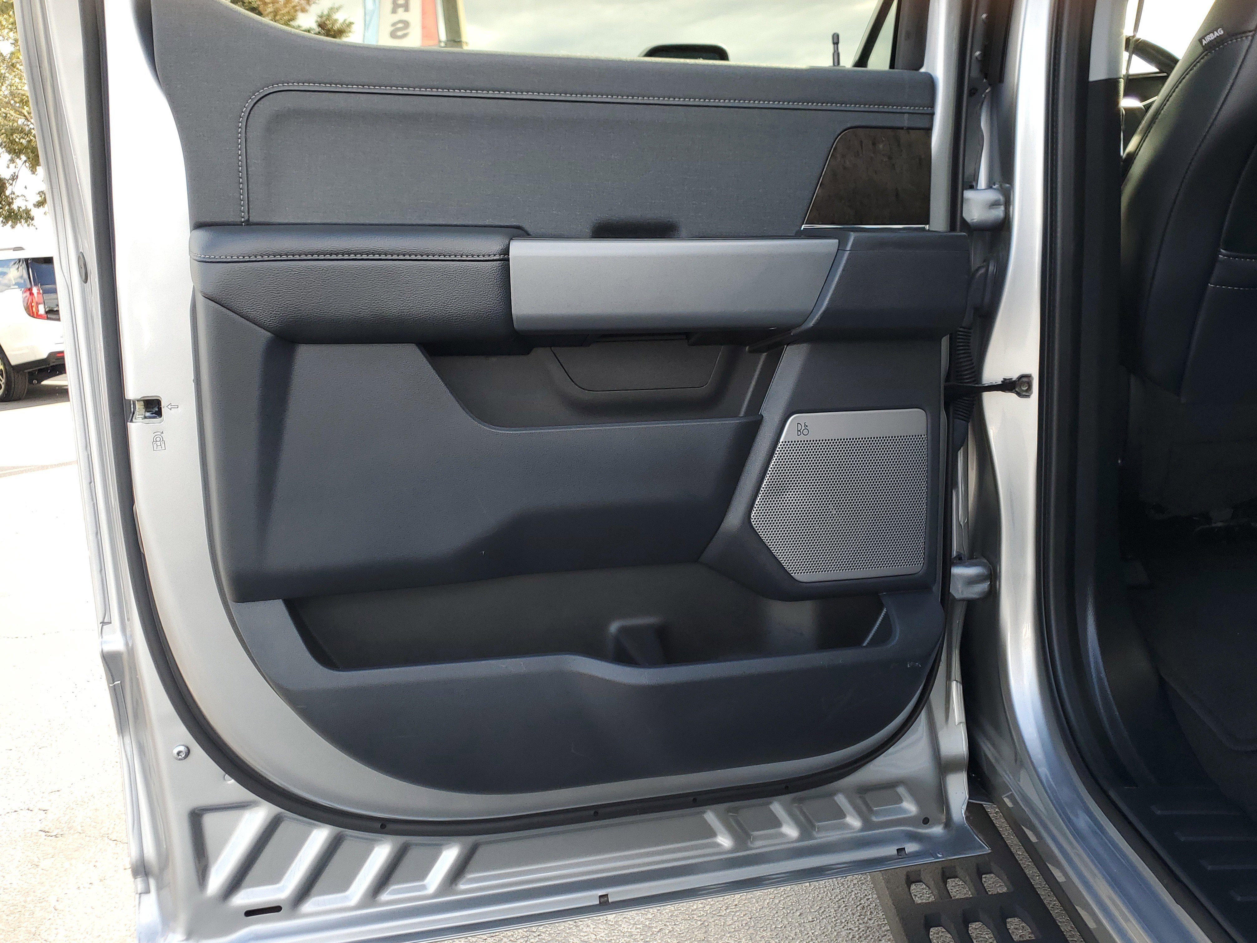 Certified 2024 Ford F250 Lariat w/ Lariat Ultimate Package image 11