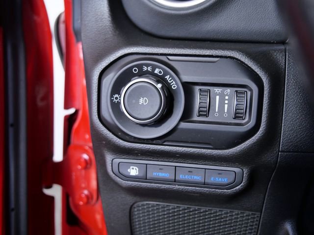 Used 2021 Jeep Wrangler Unlimited Sahara w/ Cold Weather Group image 23