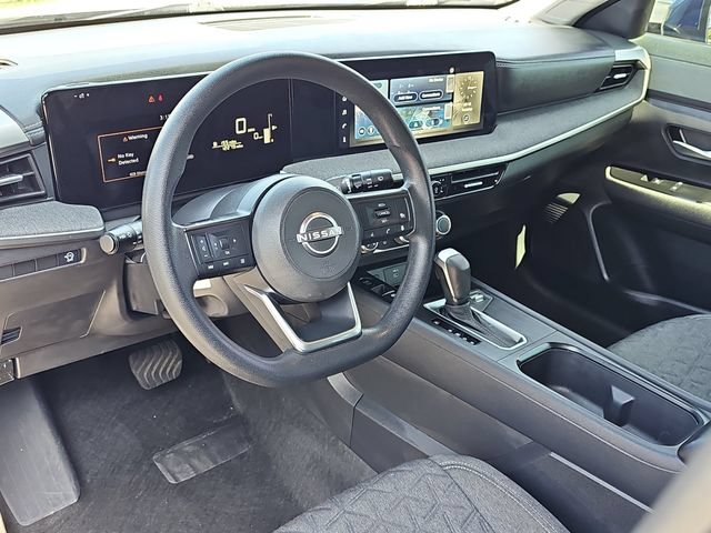 Used 2025 Nissan Kicks SV FWD image 15