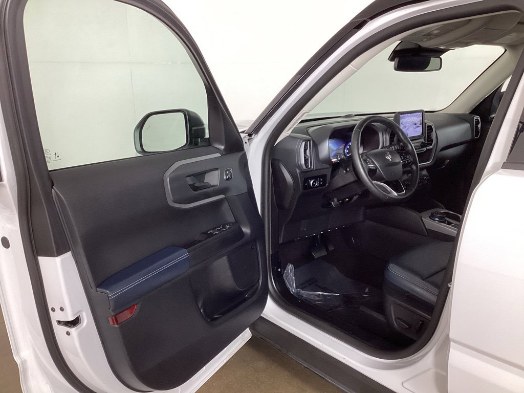 Certified 2024 Ford Bronco Sport Outer Banks w/ Tech Package AWD/4WD image 9