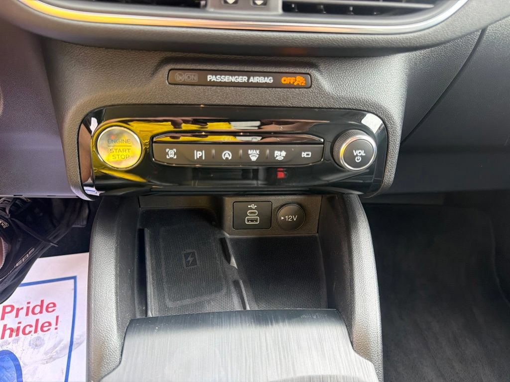 Certified 2024 Ford Escape Platinum AWD/4WD image 32