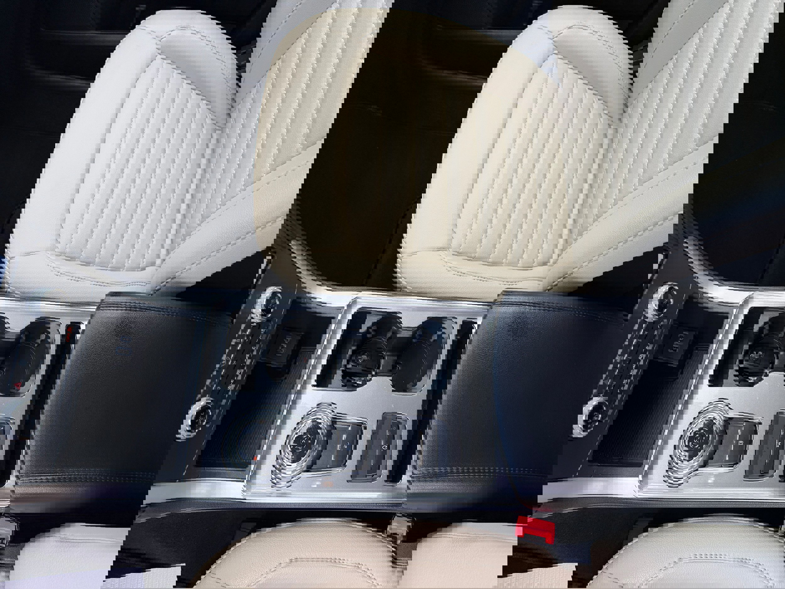 Certified 2024 Ford Edge SEL image 14