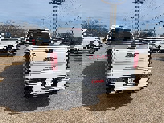 Used 2024 GMC Sierra 1500 AT4 w/ Technology Package image 4