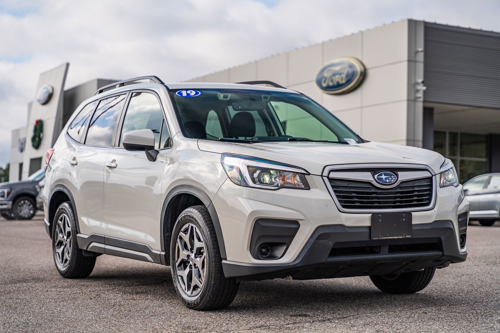 Used 2019 Subaru Forester Premium image 1