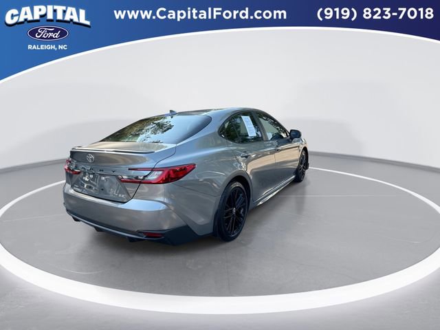Used 2025 Toyota Camry SE FWD image 8