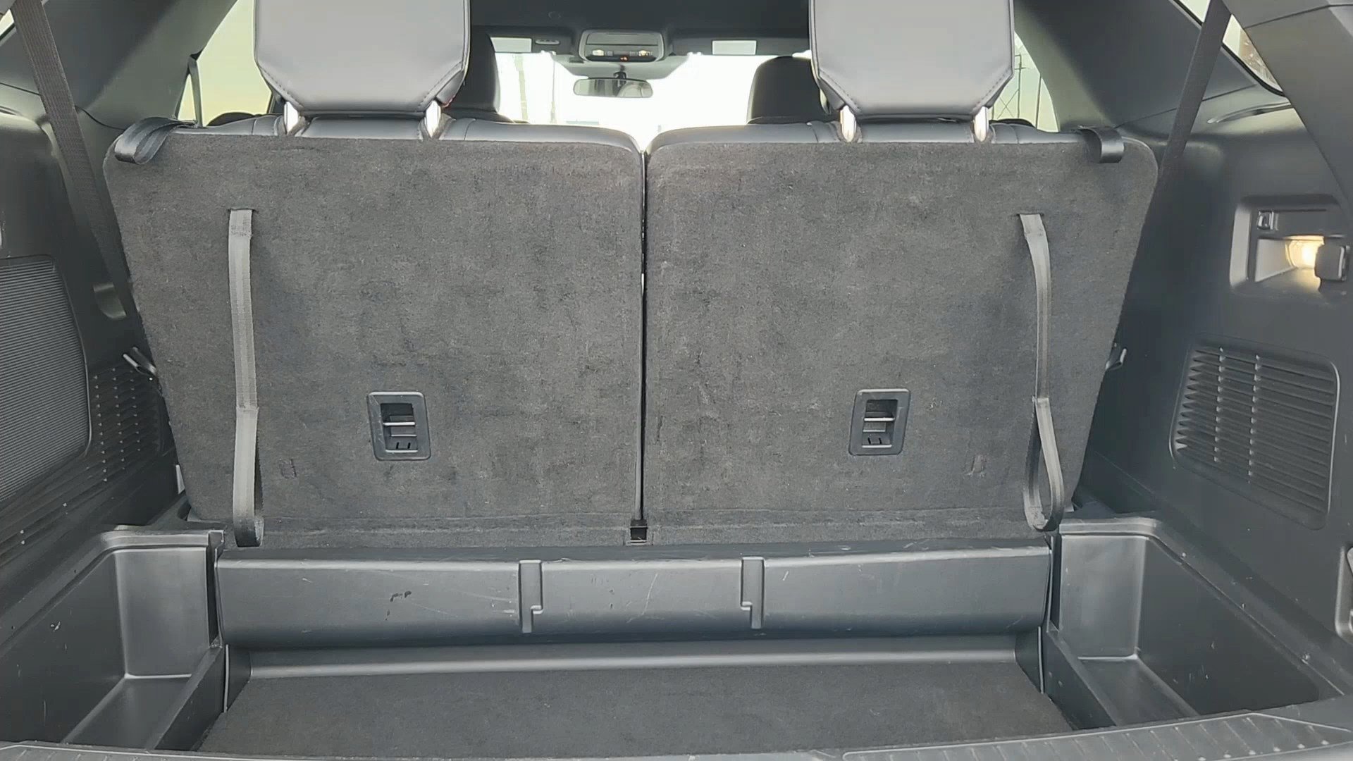 Certified 2025 Ford Explorer ST-Line image 20