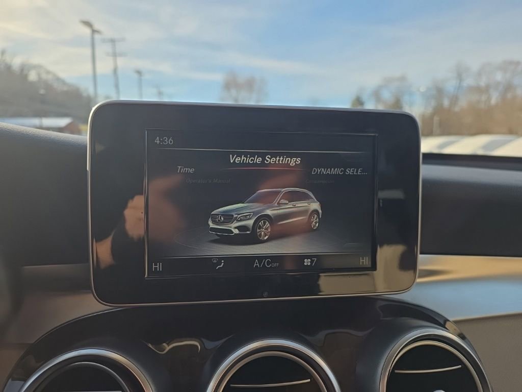 Used 2019 Mercedes-Benz GLC 300 4MATIC image 19