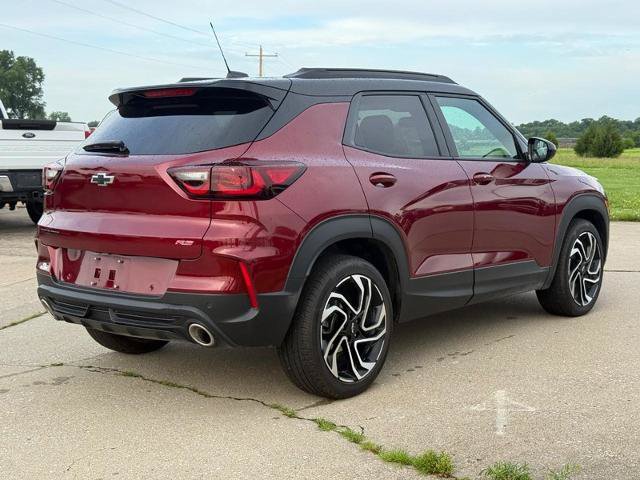 Used 2025 Chevrolet TrailBlazer RS w/ Convenience Package FWD image 5