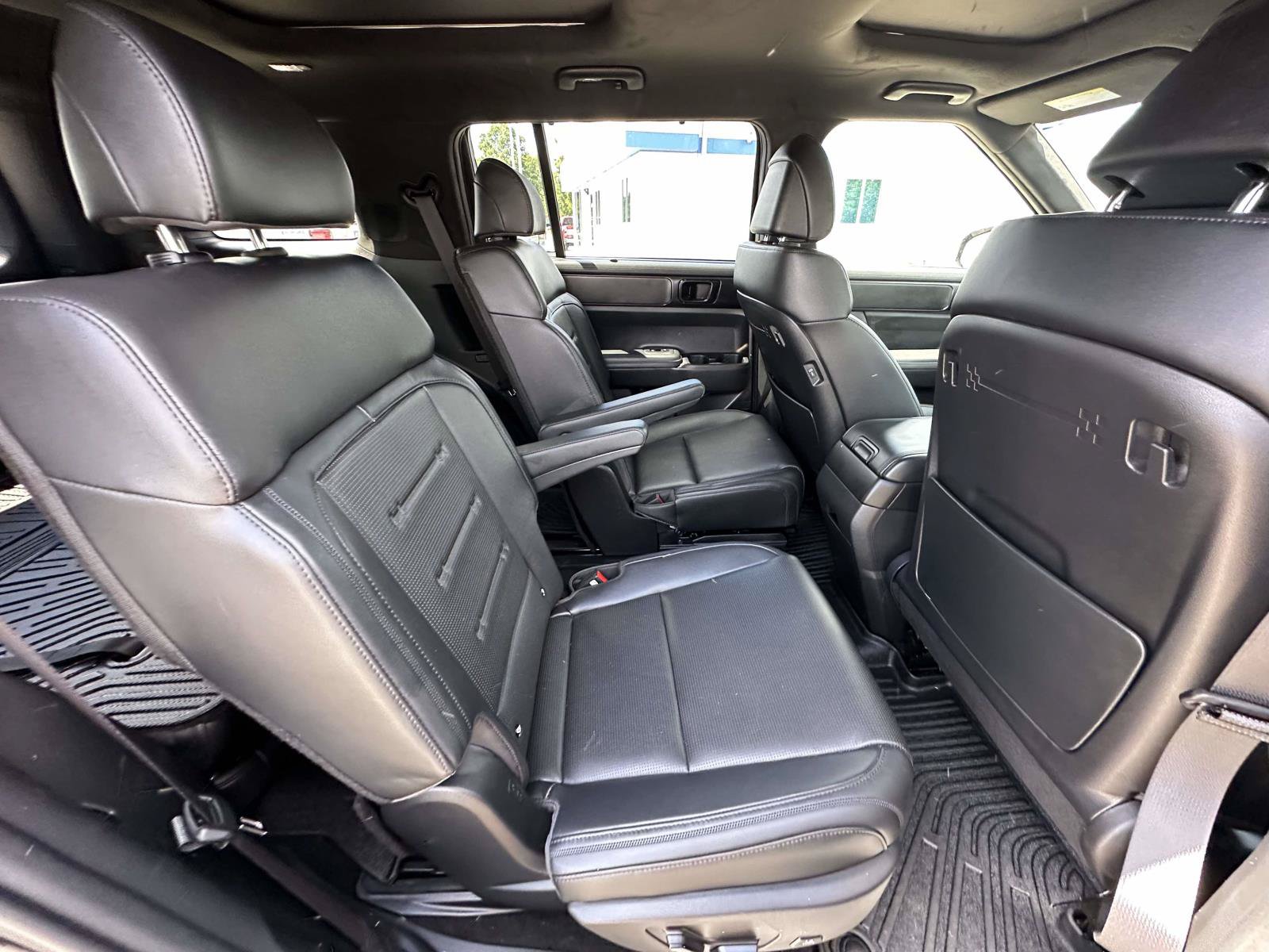Used 2024 Hyundai Santa Fe Calligraphy AWD/4WD image 25