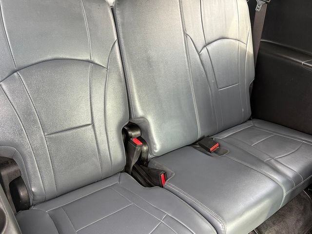Used 2019 Buick Enclave Essence FWD image 21
