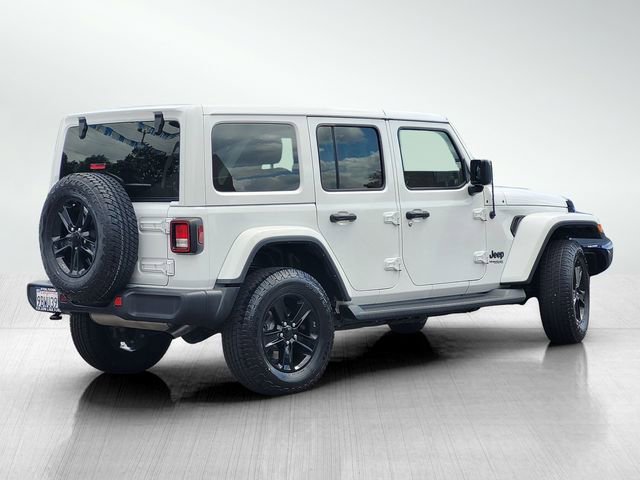 Used 2022 Jeep Wrangler Unlimited Sahara AWD/4WD image 4