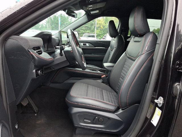 Certified 2025 Ford Explorer ST-Line AWD/4WD image 15